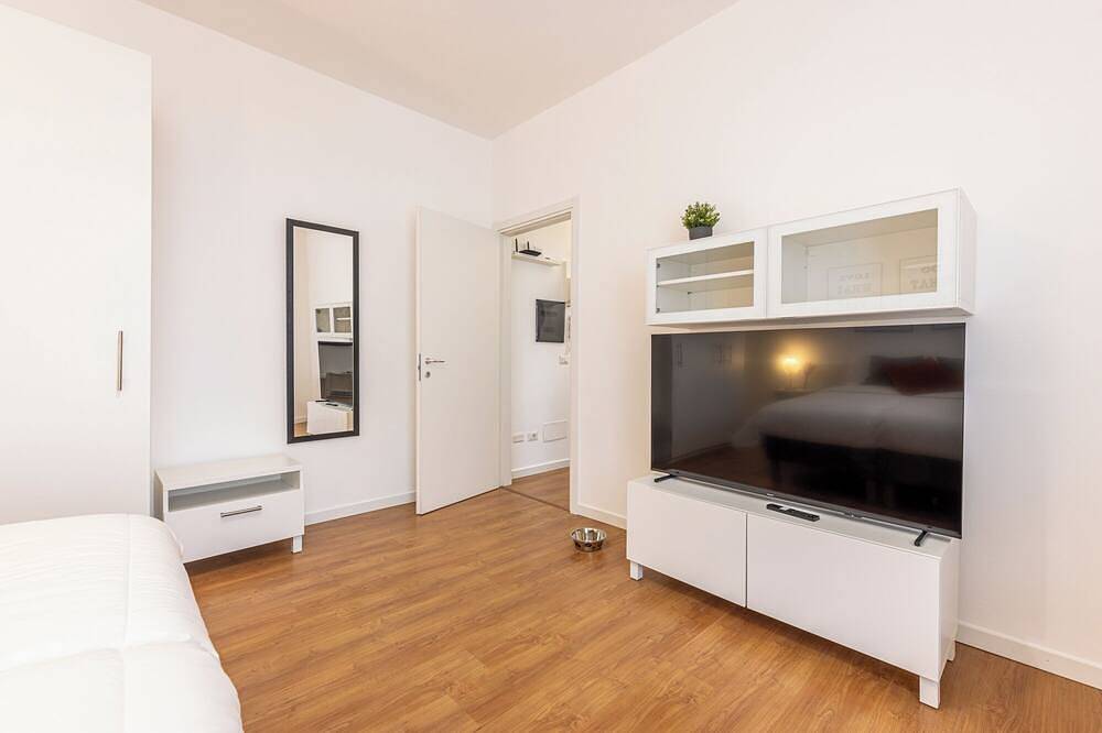 Astralek - Free Parking - Pets & Hiking in Lecco, Westliche Bergamo-Alpen