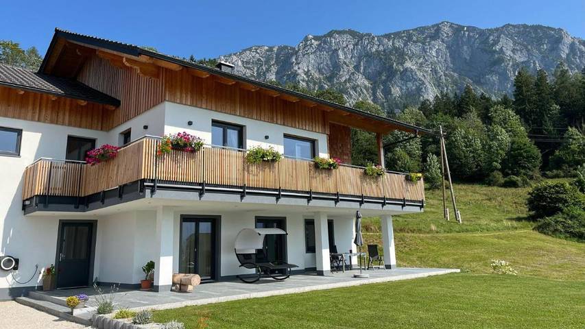 Ferienwohnung für 4 Personen, mit Terrasse und Garten sowie Ausblick und Seeblick in Steinbach am Attersee - 2