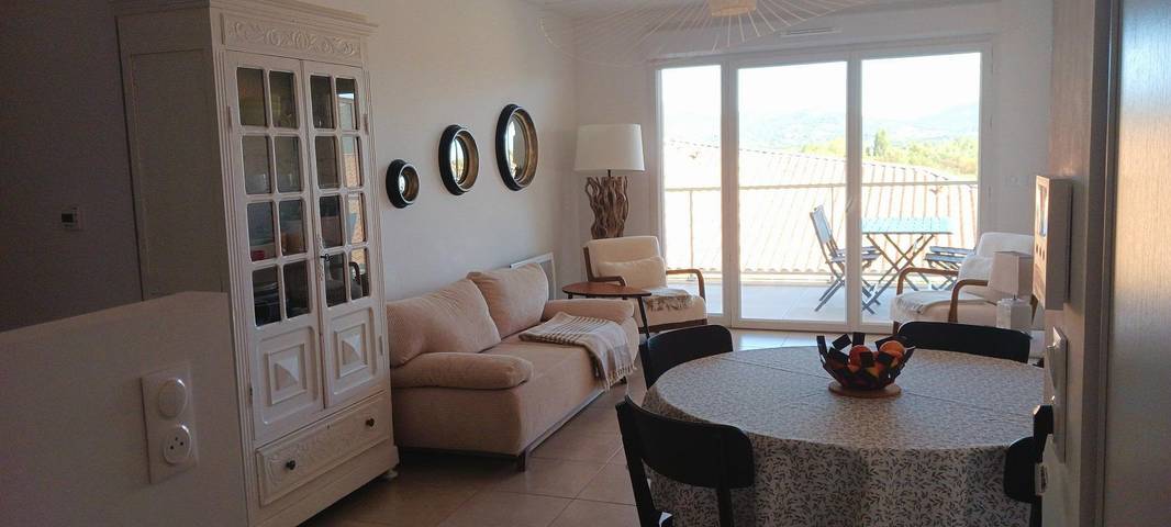 Gîte pour 4 personnes, avec terrasse
