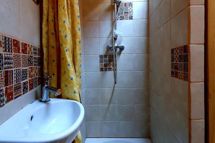 Location de vacances pour 3 personnes, avec jardin et balcon à Saint-Beauzély - 4