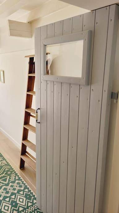 Two-Bedroom Chalet in Plage des Chalets, Gruissan