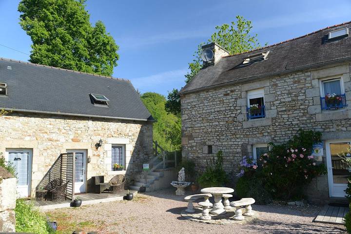 Location de vacances pour 2 personnes, avec Terrasse et Jardin à Plourivo