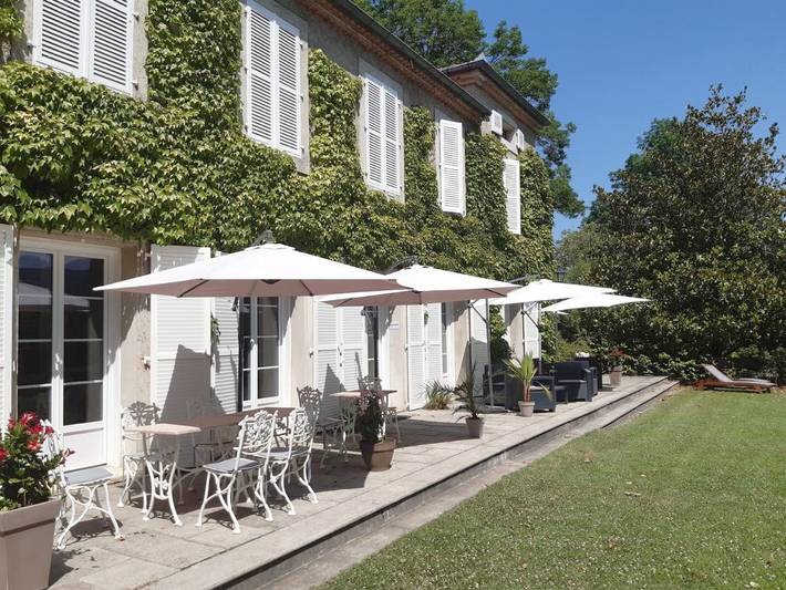 Maison d’hôte pour 2 personnes, avec terrasse et vue ainsi que jardin et piscine dans l' Ariège - 4