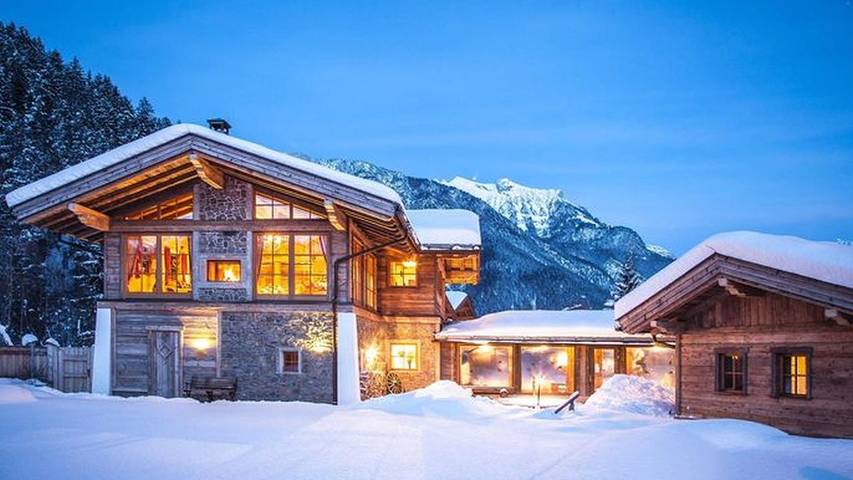 Hotel für 2 Personen, mit Garten und Pool sowie Terrasse und Whirlpool, mit Haustier in Eben am Achensee