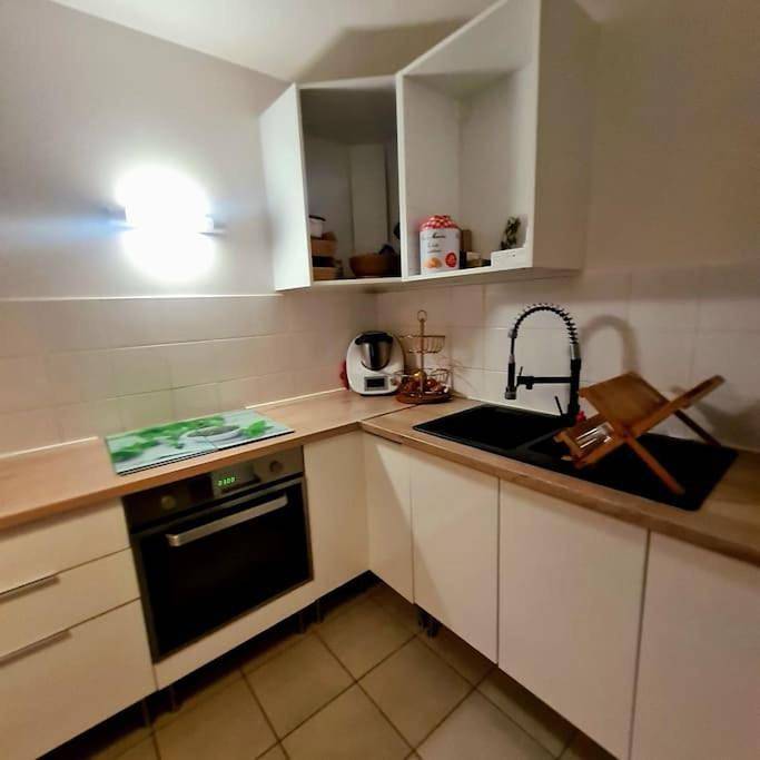 Gîte pour 6 personnes, avec balcon dans La Plaine Saint-Denis - 2