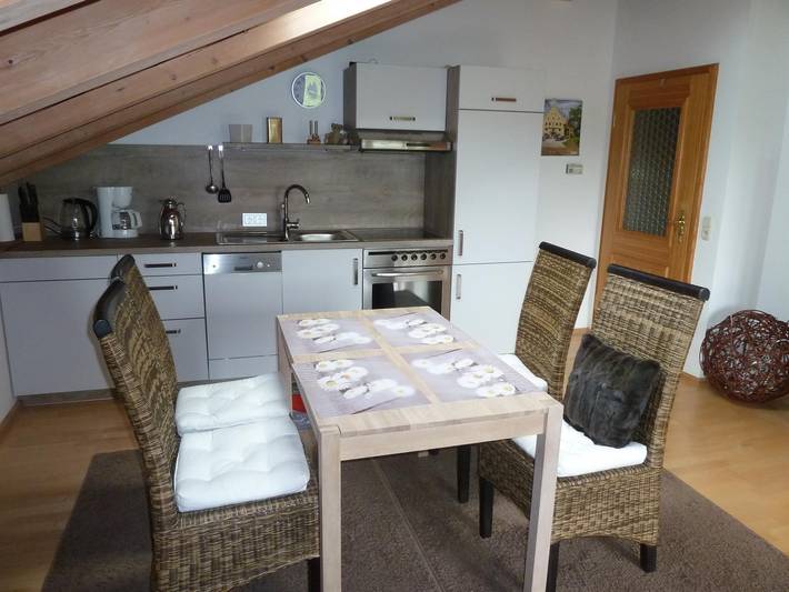 Ferienwohnung für 4 Personen, mit Balkon und Seeblick am Hopfensee