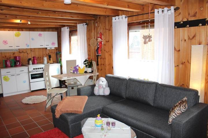 Ferienwohnung für 4 Personen, mit Terrasse und Garten sowie Ausblick in Garrel