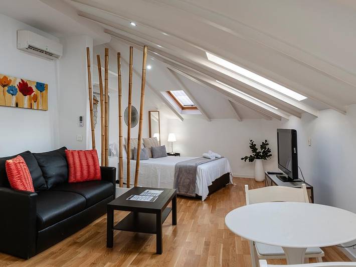 Loft voor 3 personen, met balkon/terras, kindvriendelijk in Malaga