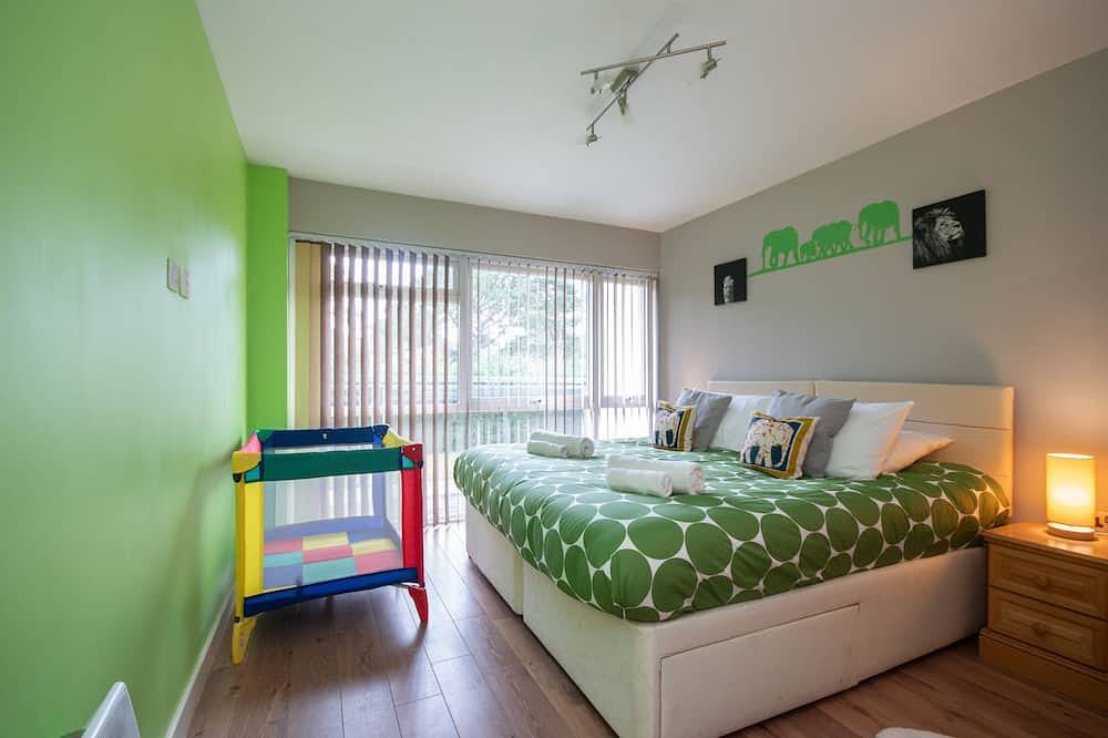 Ganze Wohnung, Two bedroom apartment with balcony dog friendly in Sandbanks, Poole