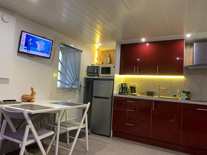 Gîte pour 2 personnes, avec vue et jardin à Satillieu