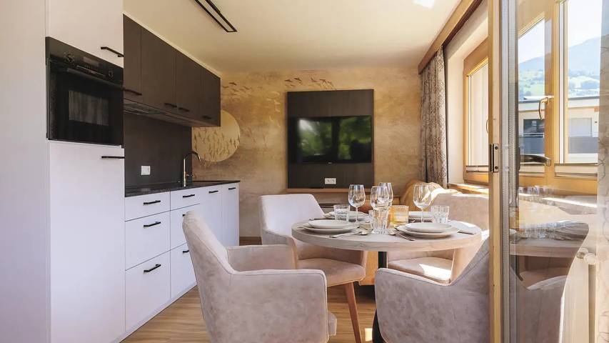 Vakantiewoning voor 3 personen, met balkon en sauna in Ried im Zillertal