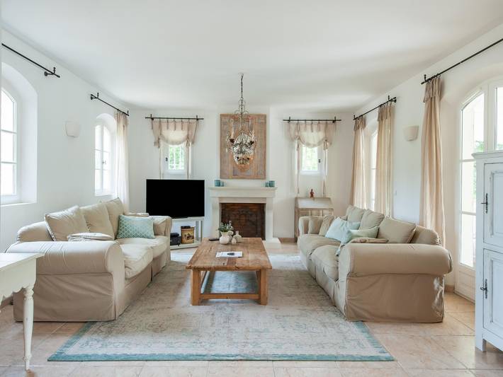 Villa pour 8 personnes, avec terrasse ainsi que piscine et jardin à Gassin - 2