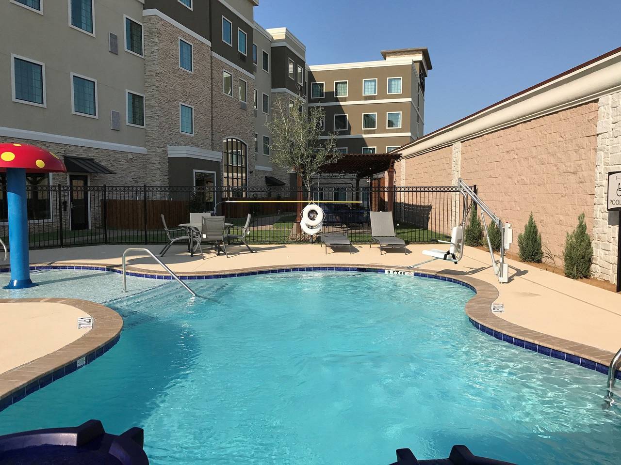 Ganzes Studio, Staybridge Suites Plano - The Colony in Denton County