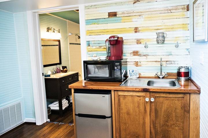 Bed and breakfast for 2 people, with garden in Georgia