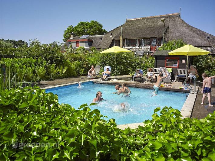 Ferienhaus für 25 Personen, mit Balkon/Terrasse und Pool sowie Terrasse und Sauna in Friesland - 3
