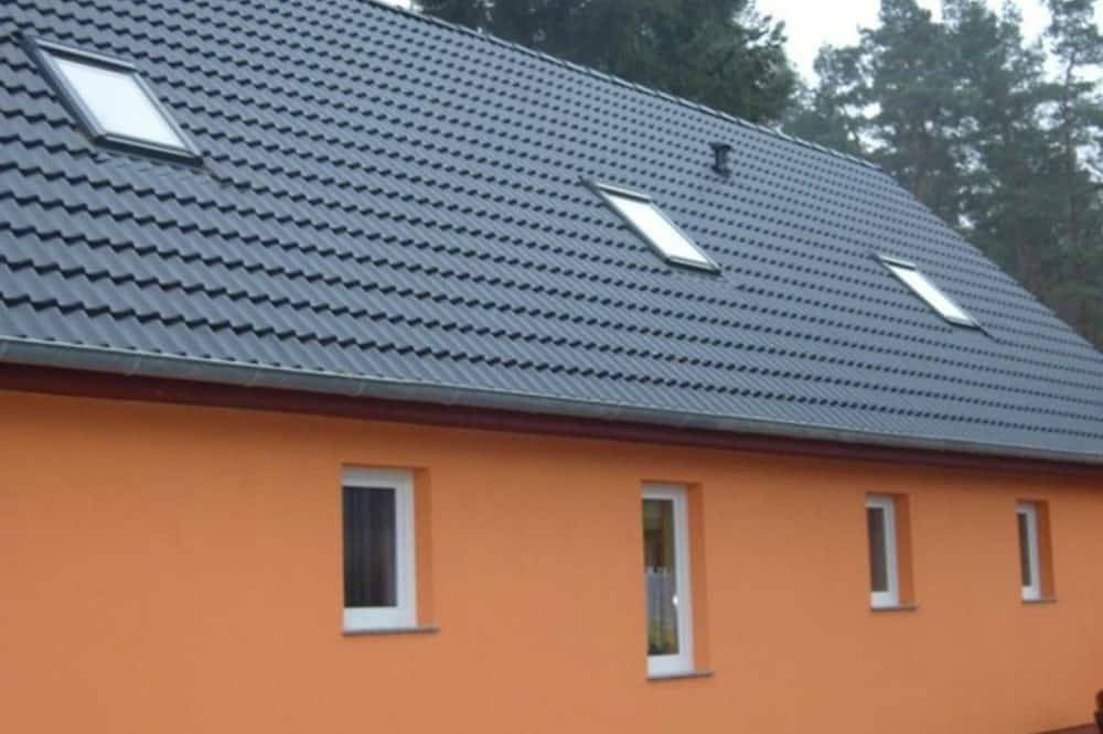 Ganze Wohnung, Ferienwohnung Buntspecht - Ferienhaus Jägerswalde in Güstrow, Mecklenburgische Seenplatte