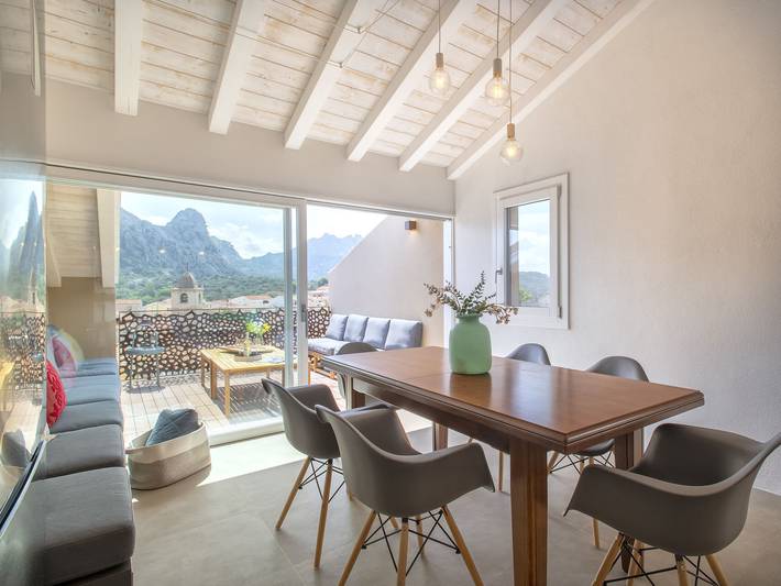 Casa vacanza per 6 persone, con Terrazza a San Pantaleo