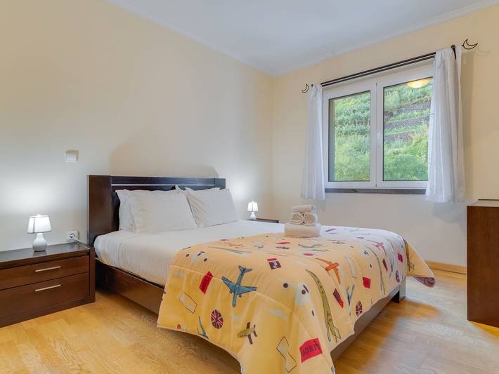 Apartamento inteiro, "Isabel" mit Balkon in Pináculo, Ribeira Brava