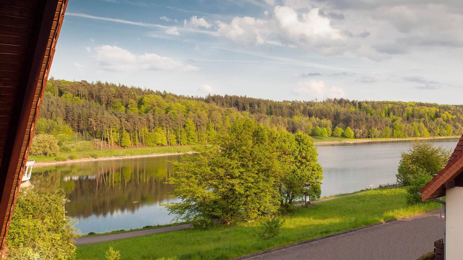 Ganze Ferienwohnung, Komfortable Ferienwohnung mit Seeblick in Bad Arolsen, Twistesee