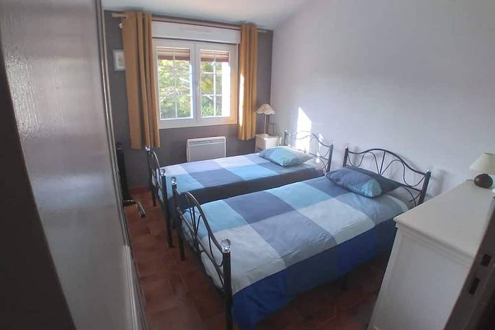 Location de vacances pour 6 personnes, avec jardin ainsi que piscine et sauna, animaux acceptés à Tourtour - 4