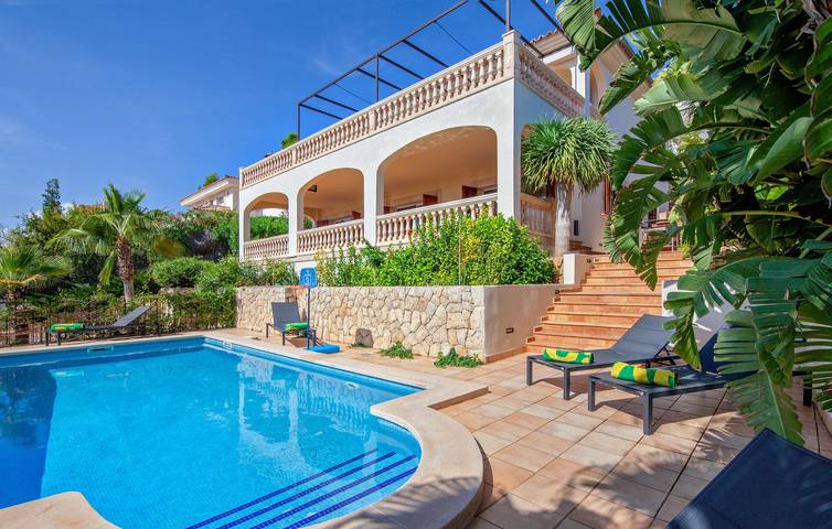 Ferienhaus für 8 Personen, mit Terrasse in Bendinat