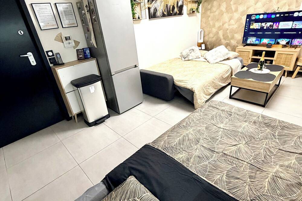 Apartamento entero, Paris - Cosy luxury 30m² with Japanese garden - Near metro station in Romainville, Sena-Saint Denis