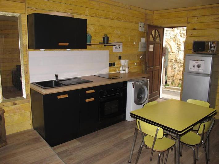 Gîte pour 6 personnes, avec terrasse à Tourbes - 4