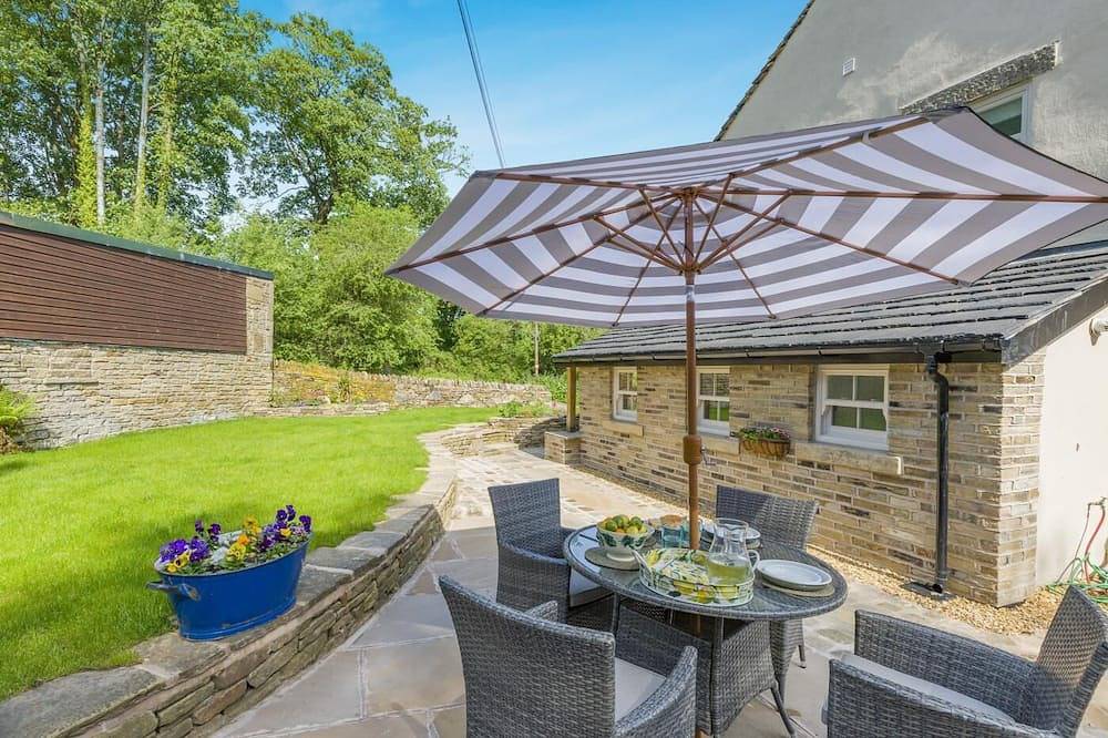 2 Bed in Glossop (oc-h43766) in Derbyshire