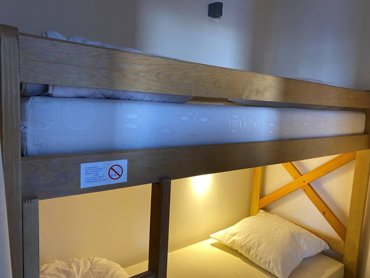 Appartamento intero, Renovated apartment in the heart of the resort for skiers, parking, pets allowed in La Tania, La Perrière