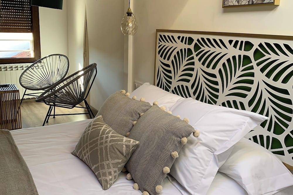 Casa rural recién reformada con encanto ¡Una experiencia turística de calidad! in Candelario, Provincia de Salamanca