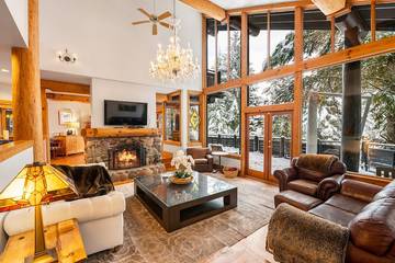 Chalet for 15 Guests in Whistler, Whistler Blackcomb, Picture 2
