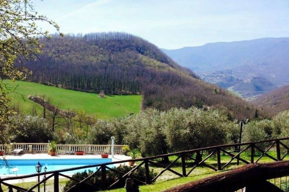 Tuscany Villa, Salt Water Pool. Adults only location  in Caprese Michelangelo, Valtiberina