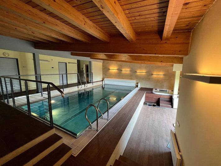 Ferienhaus für 9 Personen, mit Whirlpool und Terrasse sowie Pool und Sauna in Spindlermühle
