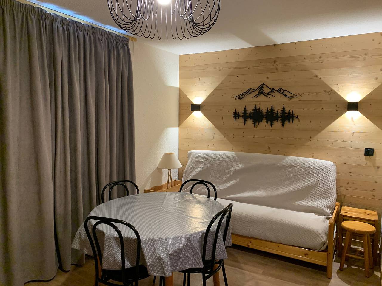 Apartamento entero, Encantador apto 2P cabina, renovado, balcón, aparcamiento gratuito, a pie de pistas in La Plagne, Aime-la-Plagne
