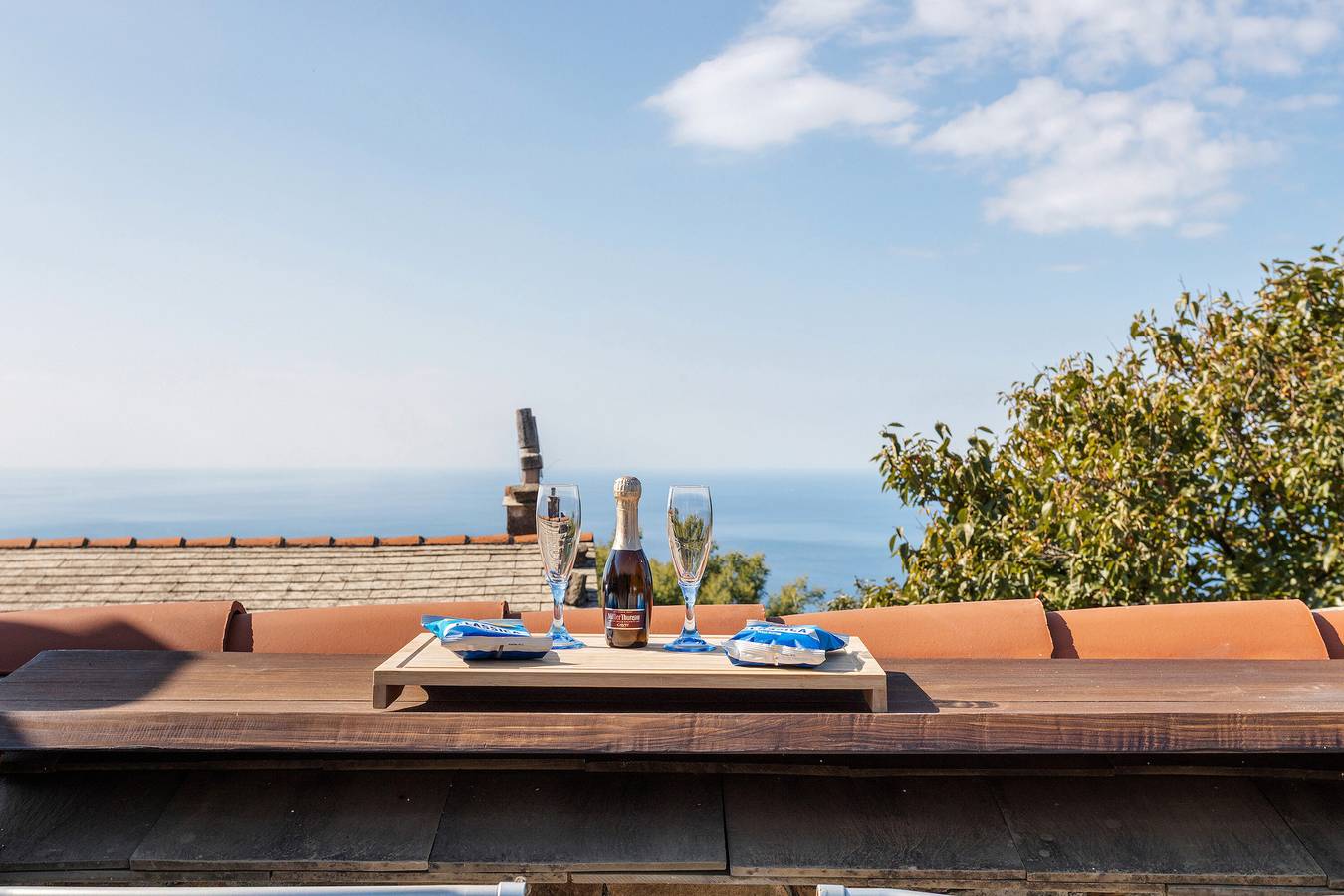Ganze Wohnung, Apartment 'Vistamare Relax Cinque Terre' mit Meerblick, Wlan und Klimaanlage in Vernazza, Vernazza Gemeinde