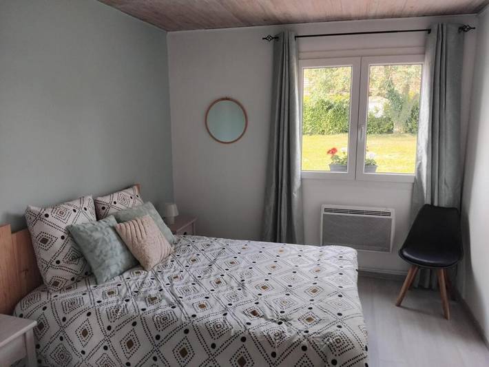 Location de vacances pour 6 personnes, avec Terrasse ainsi que Jardin et Piscine à Chevigny-en-Valière