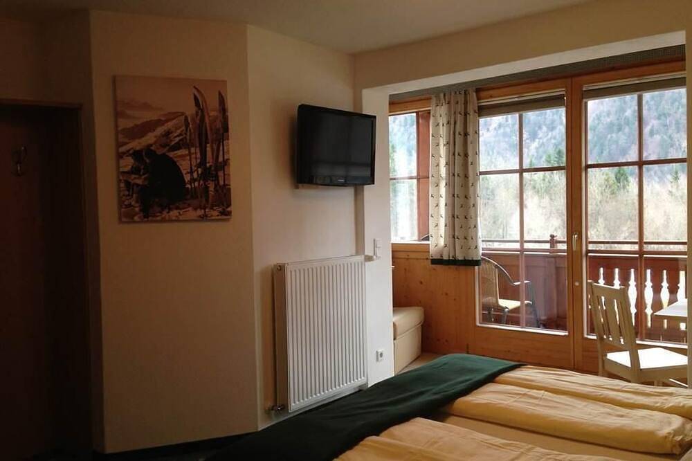 Ganze Wohnung, Doppelzimmer mit Balkon und Seeblick - Haus Hirschpoint in Salzkammergut-Berge, Faistenau