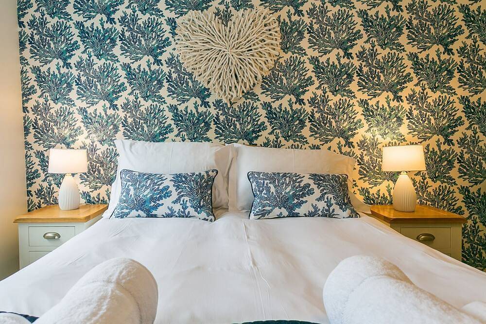 Olinda Cottage -  a ground floor bedroom that sleeps 6 guests  in 3 bedrooms in Beaumaris, Insel Anglesey