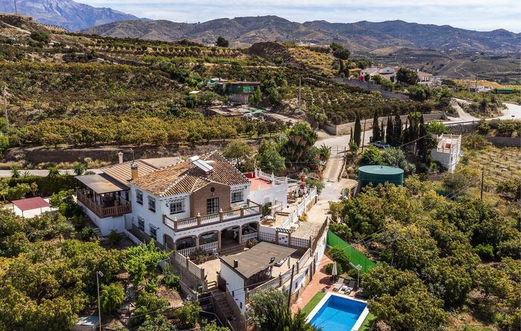 Maison de vacances pour 10 personnes, avec terrasse et piscine, animaux acceptés - 1