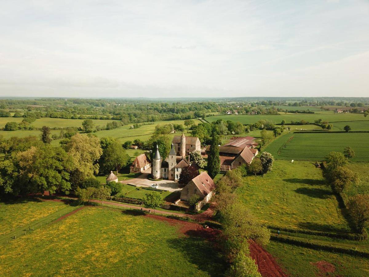 Château de Clusors in Saint-Menoux, Allier