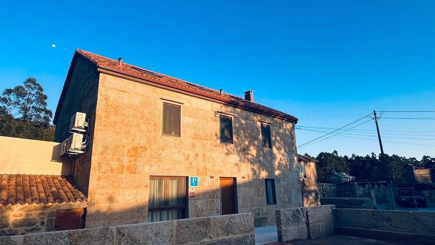 Location de vacances pour 3 personnes, avec piscine ainsi que vue et jardin à Carnota - 2