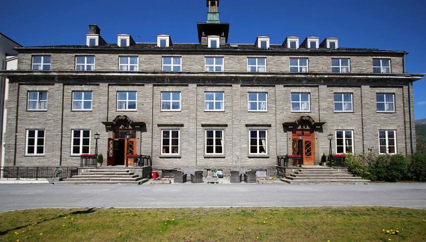 Hotel für 4 Personen, mit Terrasse und Garten sowie Sauna und Ausblick in Oppdal