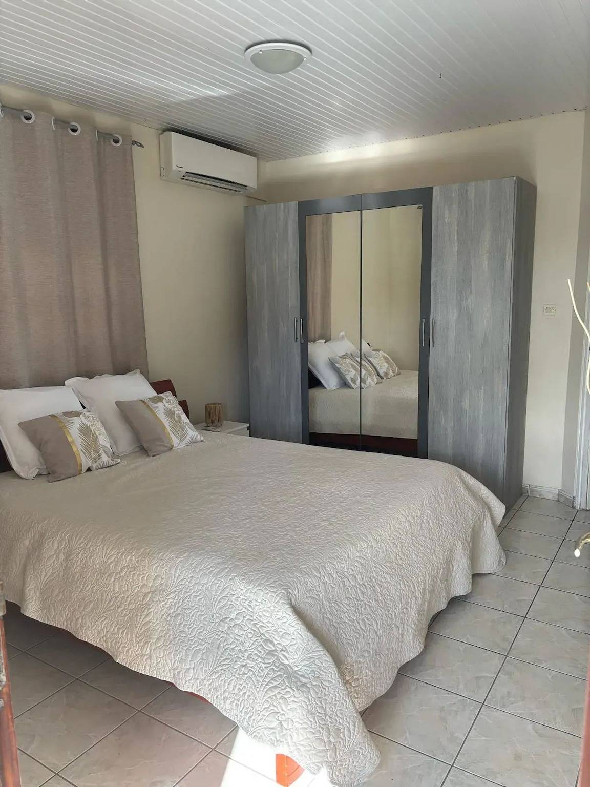 Moderna villa con piscina privada en Le François, 70 m² in Le François, Martinica