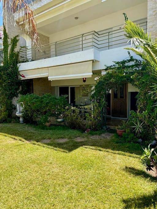 Appartement de vacances pour 7 personnes, avec vue ainsi que jardin et piscine, animaux acceptés