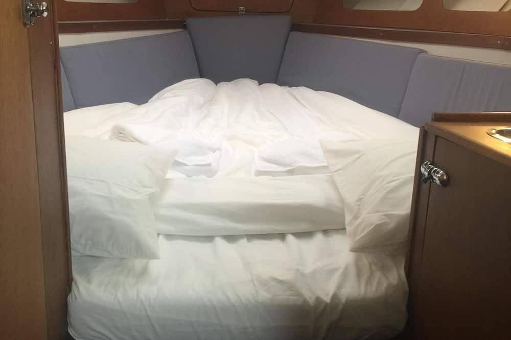 Fishing ist ein englisches Boot aus den 80ern. in Canidelo, Porto Distrikt