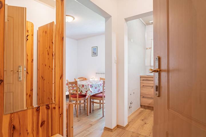 Ganze Wohnung, Pivka Apartment With Balcony in Innerkrain-Karst
