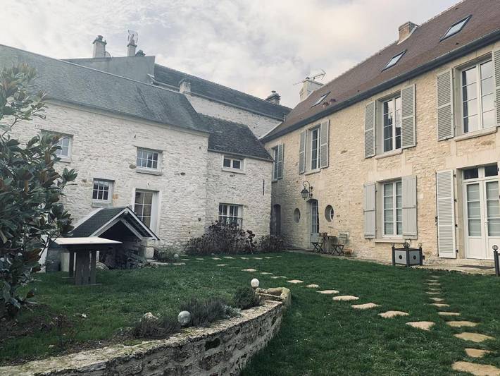Chambre d’hôte pour 4 personnes, avec jardin et terrasse dans Genainville