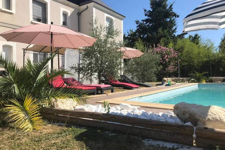 Chambre d’hôte pour 2 personnes, avec piscine et jardin