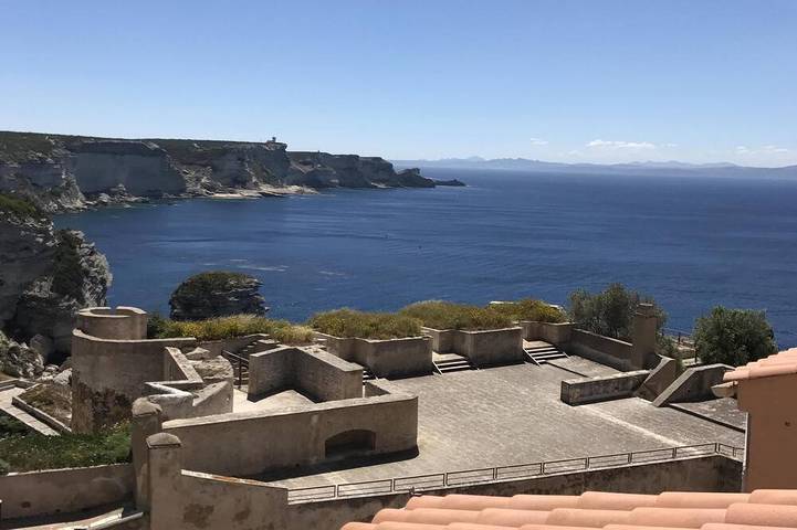 Gîte pour 2 personnes, avec balcon dans Citadelle De Bonifacio