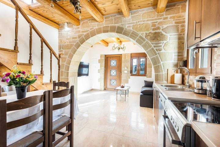 Appartement entier, Appartement de vacances pour 6 personnes avec terrasse in Plataniás, Région de la Canée